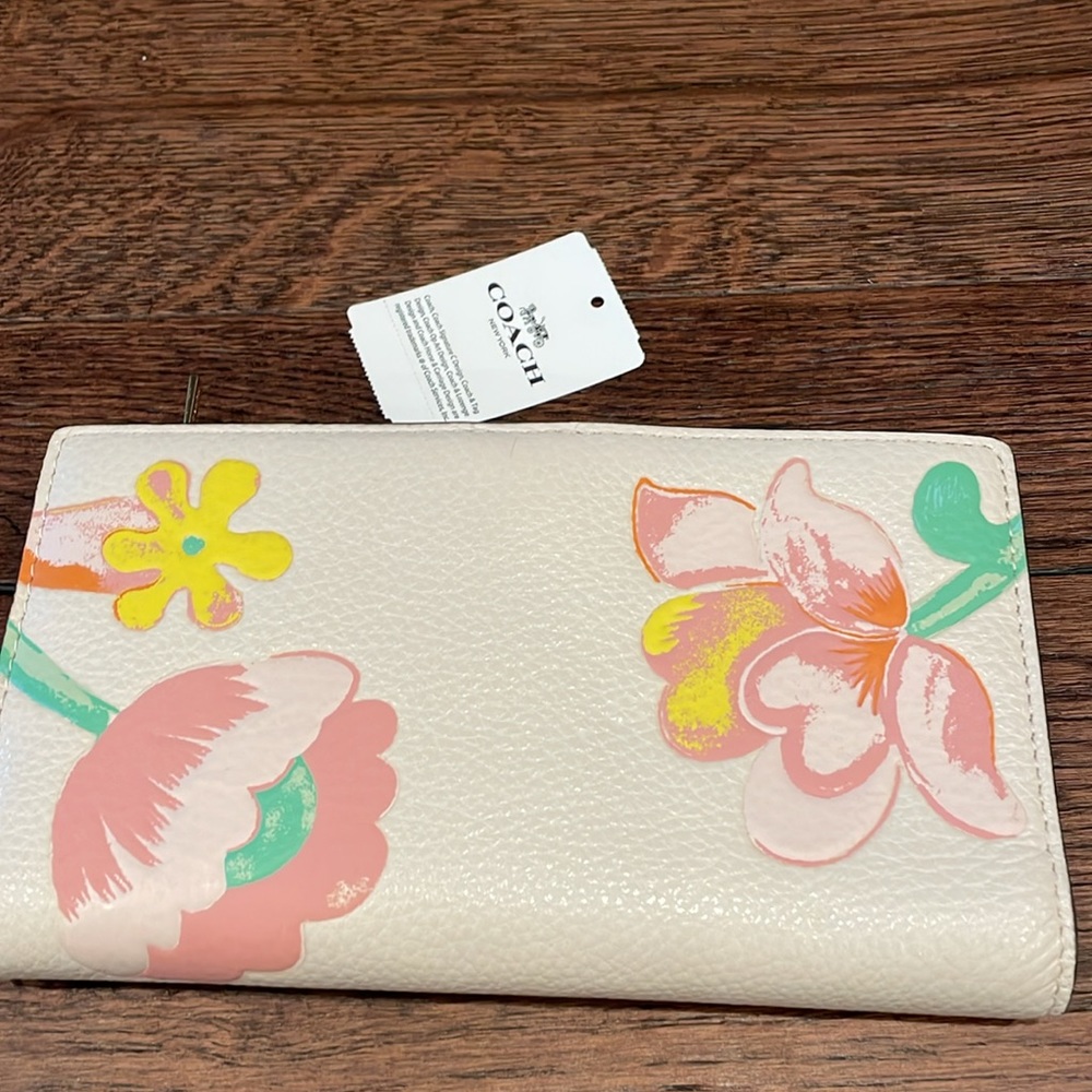 NWT Coach Wallet - Picture 2 of 5